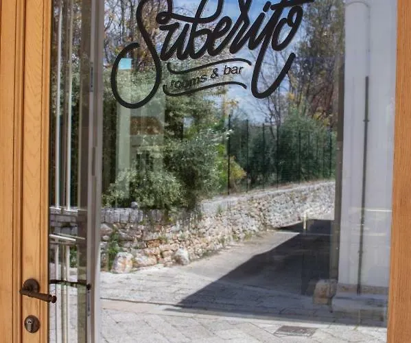 Suberito Rooms&bar 4* 泰尔利齐