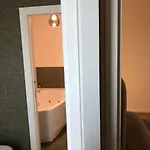 Suberito Rooms&bar ベッド・アンド・ブレックファスト テルリッツィ