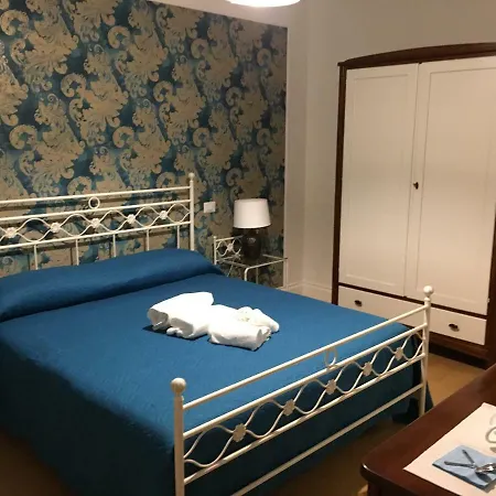 Suberito Rooms&bar Bed and Breakfast